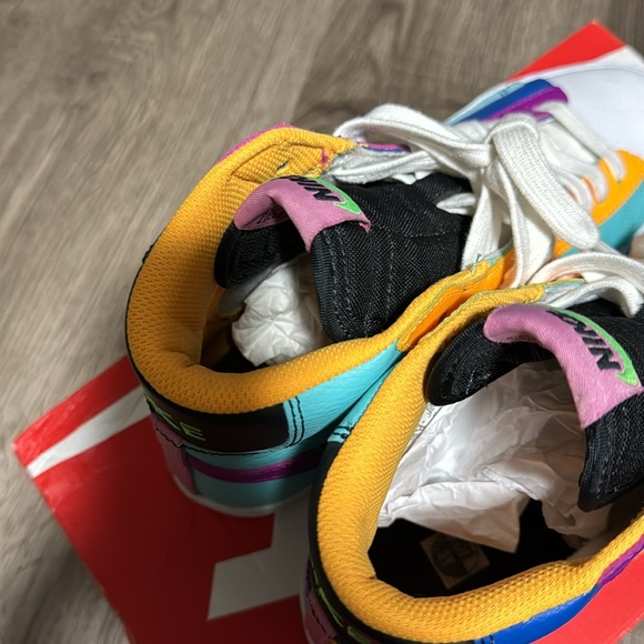 Like new, lightly worn. Nike blazer. - Picture 6 of 10